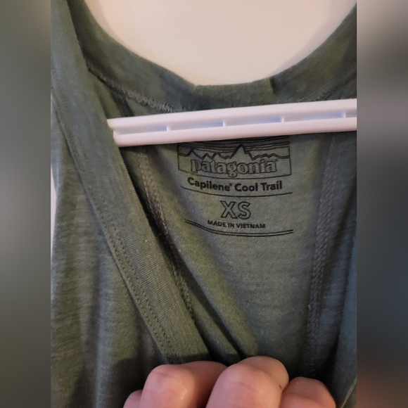 Patagonia Capilene Cool Tank - women's XS - Picture 3 of 3